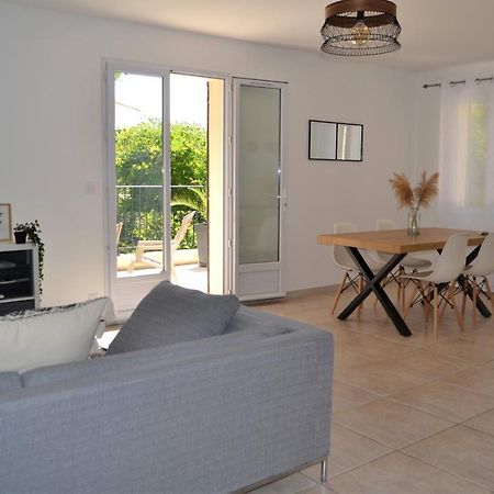 Pierrevert Une Maison En Provence מראה חיצוני תמונה