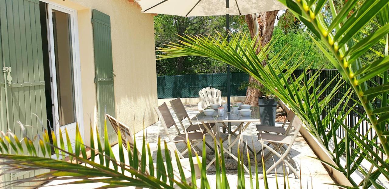 Pierrevert Une Maison En Provence מראה חיצוני תמונה